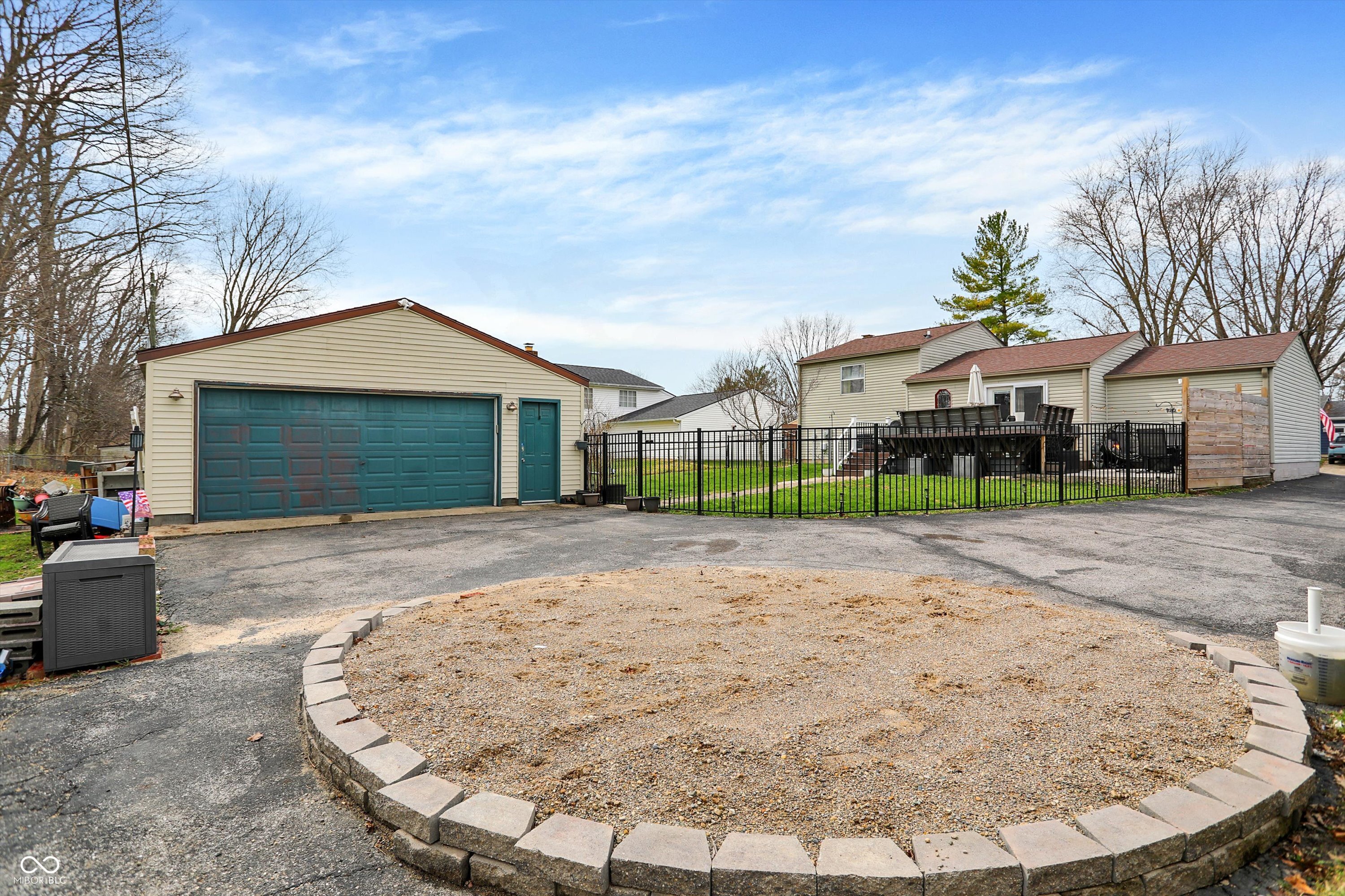 6839 Chauncey Drive
