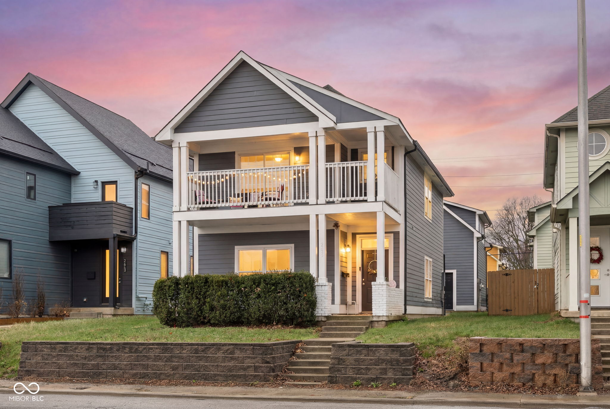 2038 N College Avenue