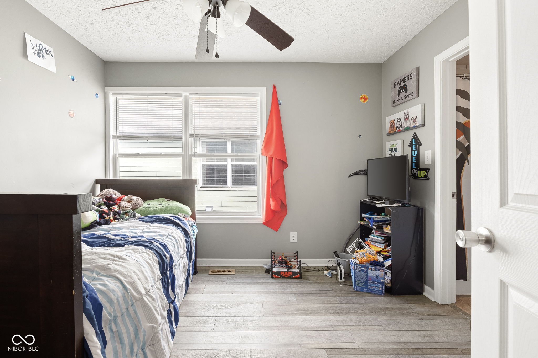 2038 N College Avenue