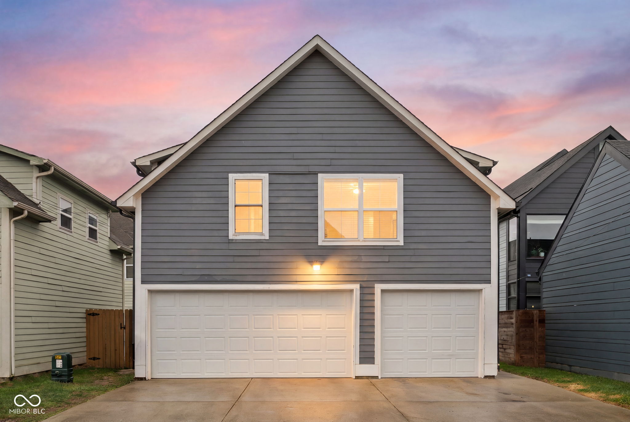 2038 N College Avenue