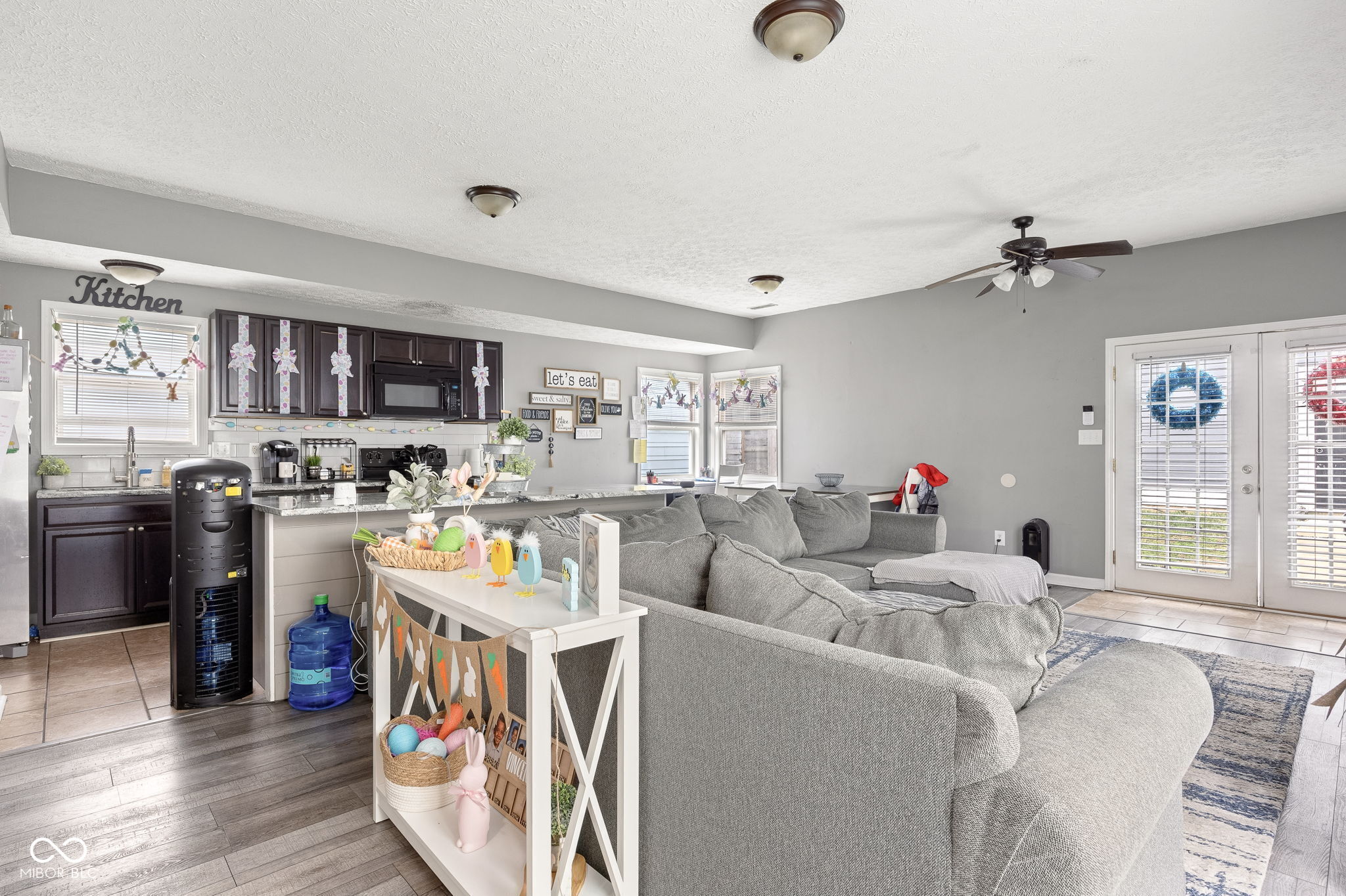 2038 N College Avenue