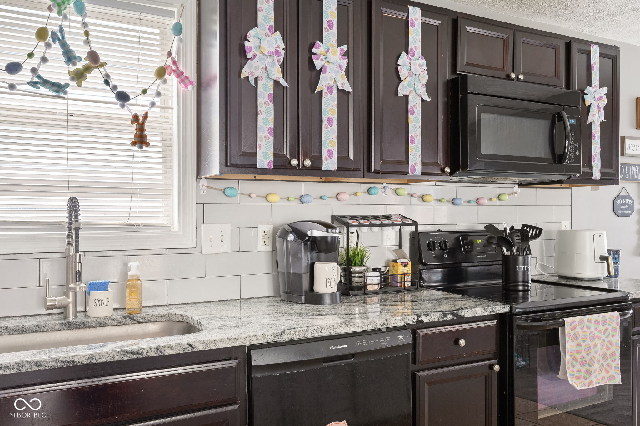 2038 N College Avenue