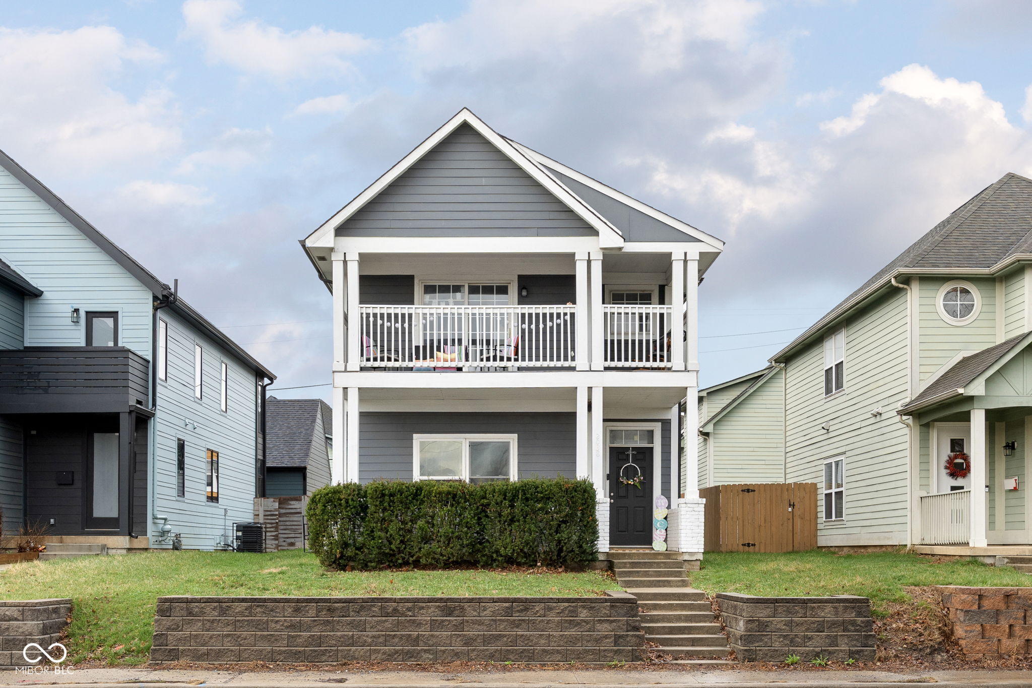 2038 N College Avenue