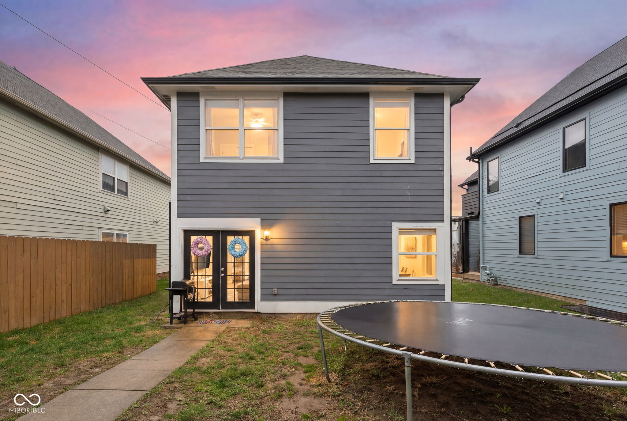 2038 N College Avenue