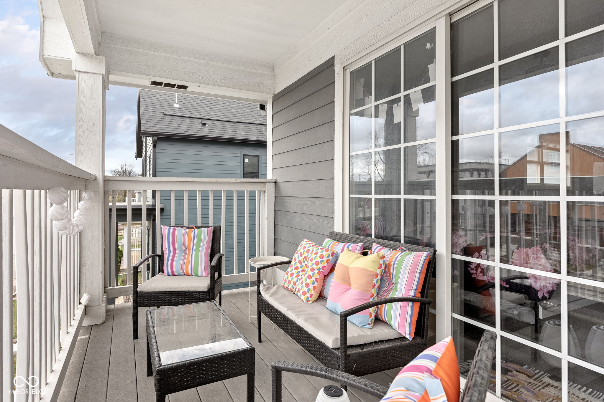 2038 N College Avenue