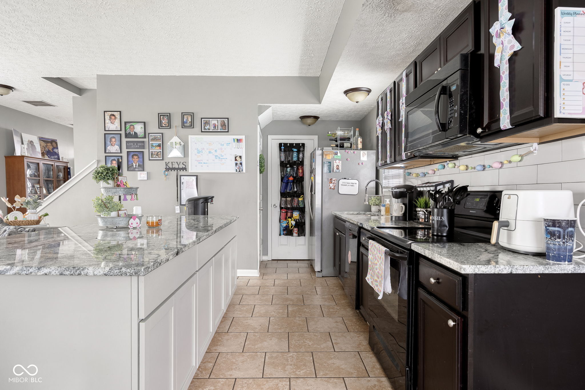 2038 N College Avenue