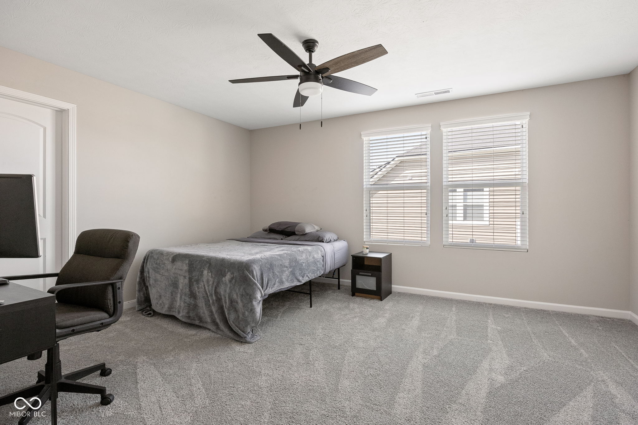 887 Tuxedo Drive