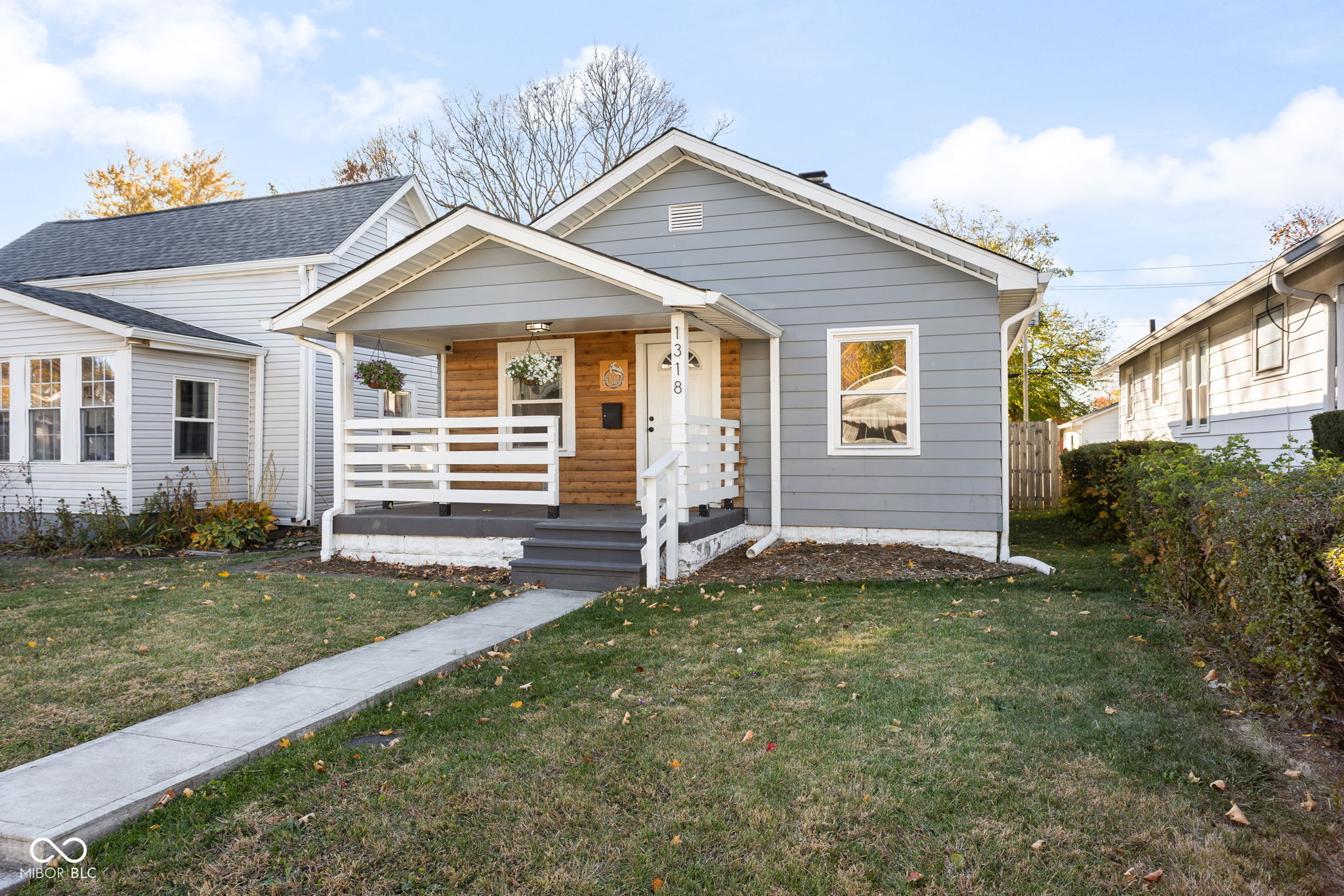 1318 N Grant Avenue