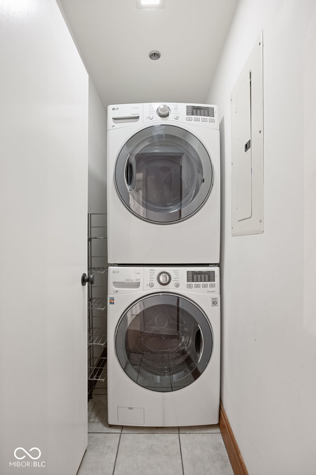 735 Lexington Avenue Unit: 11