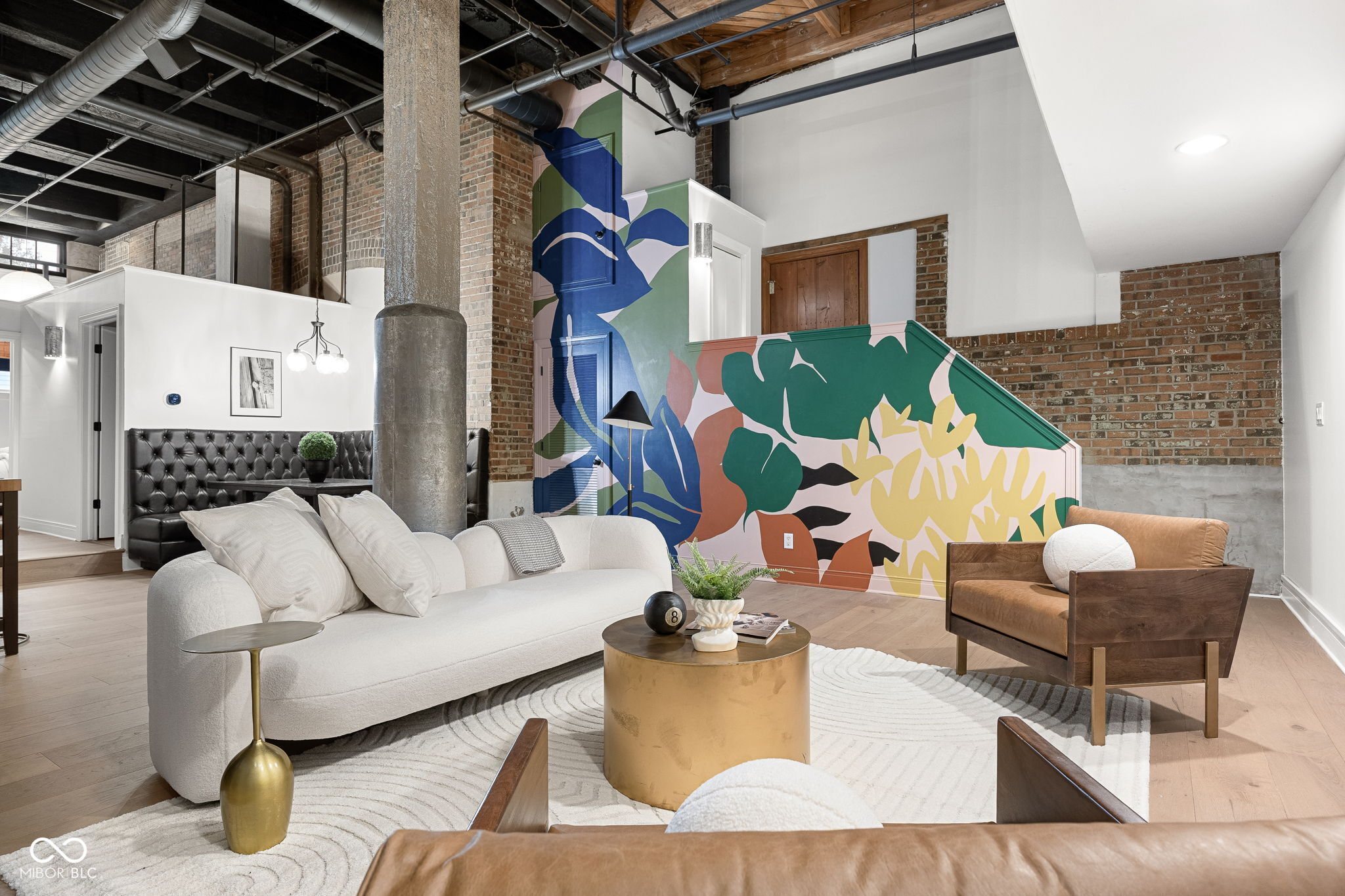 735 Lexington Avenue Unit: 11