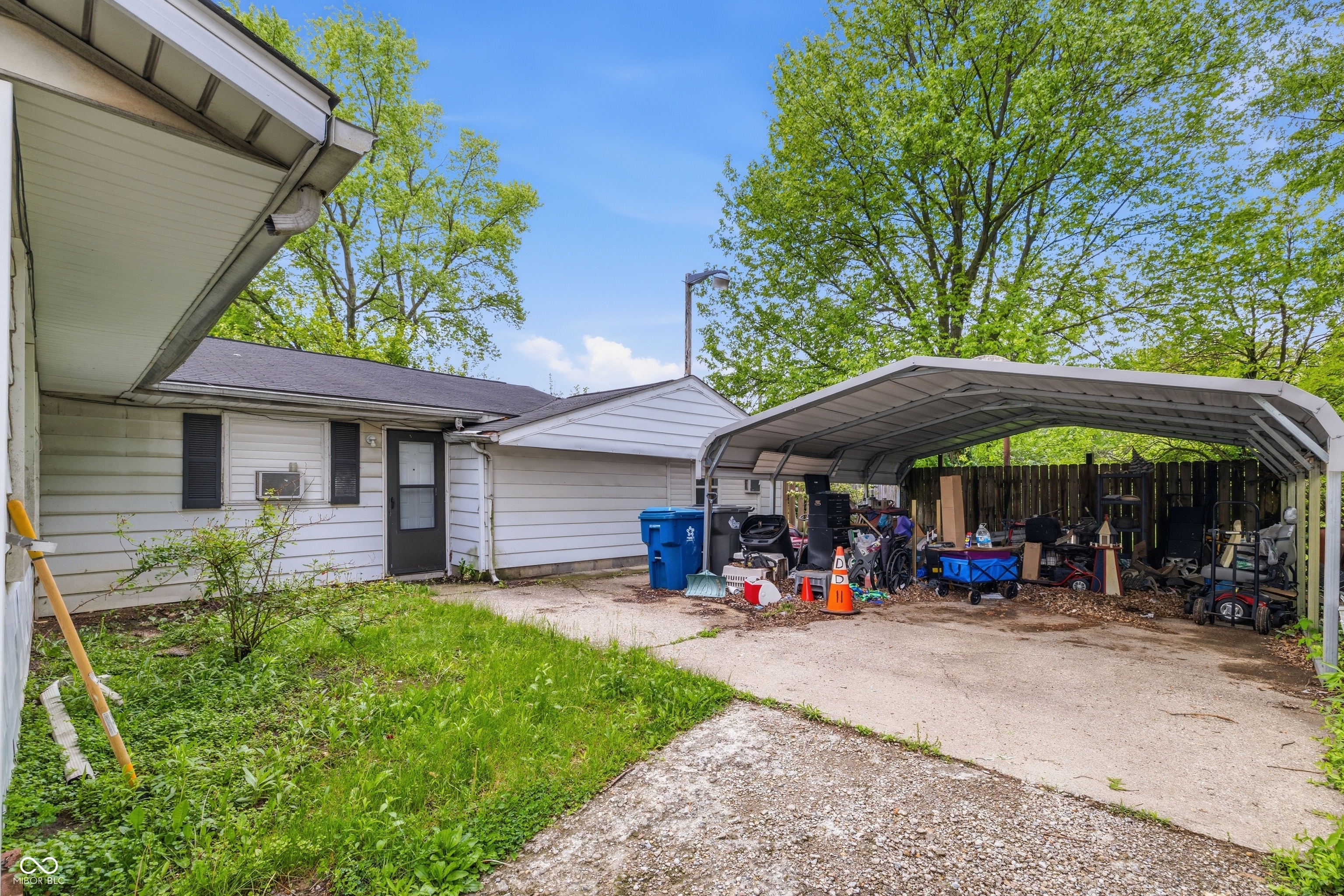 2420 Chappie Lane