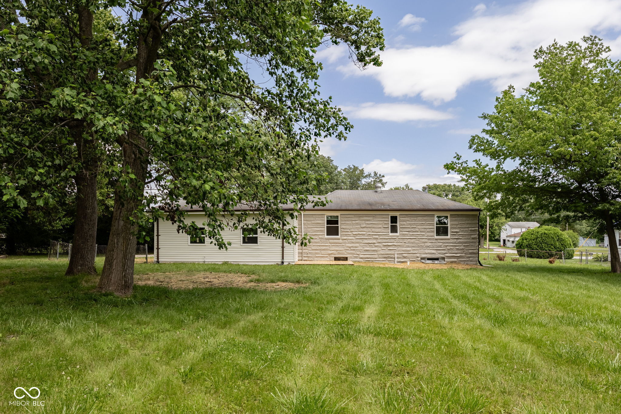 1572 S Us Highway 31