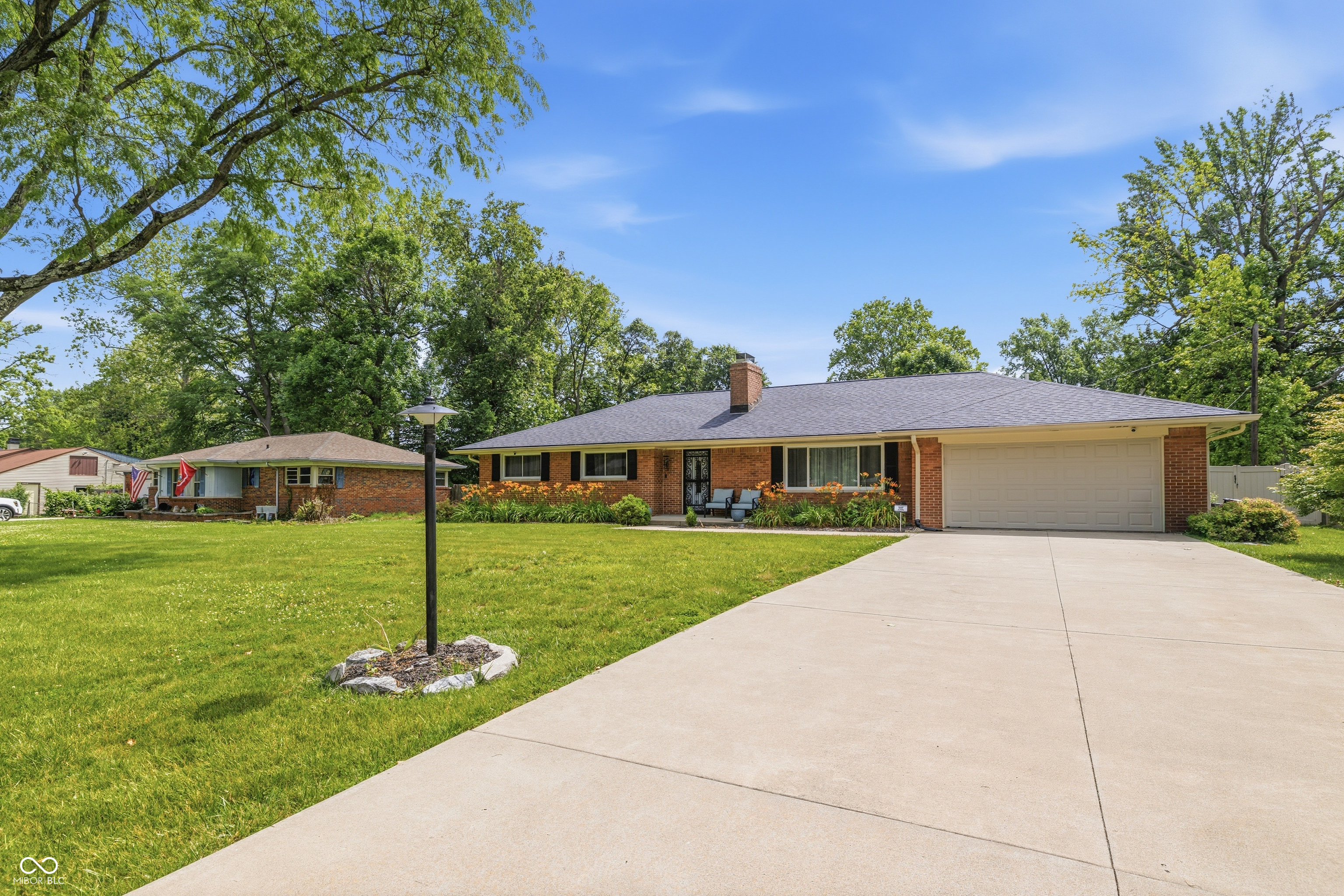 1303 Eustis