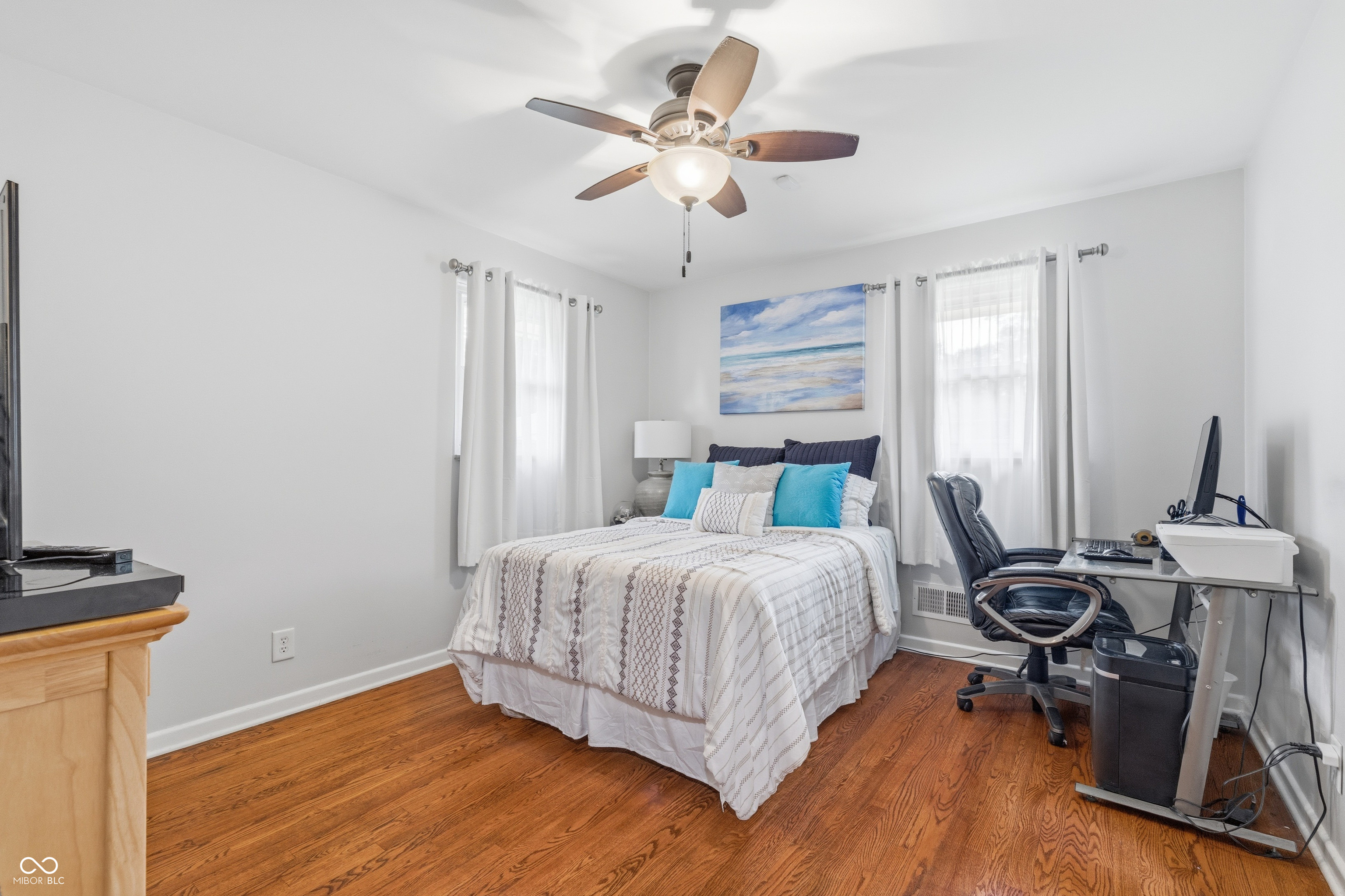 1303 Eustis