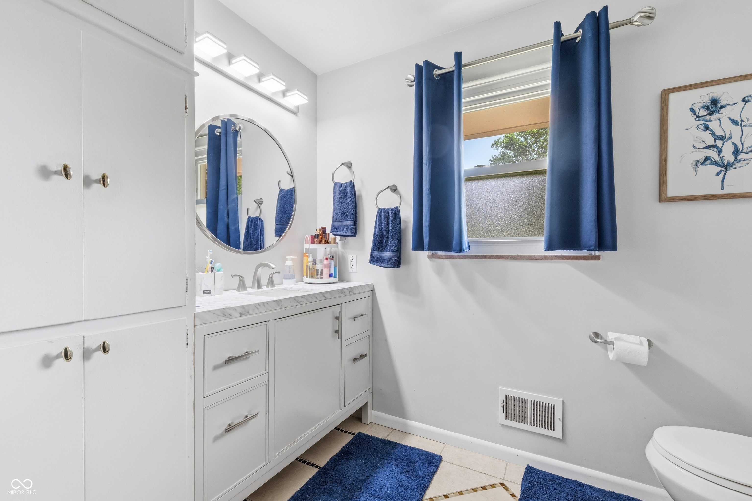 1303 Eustis