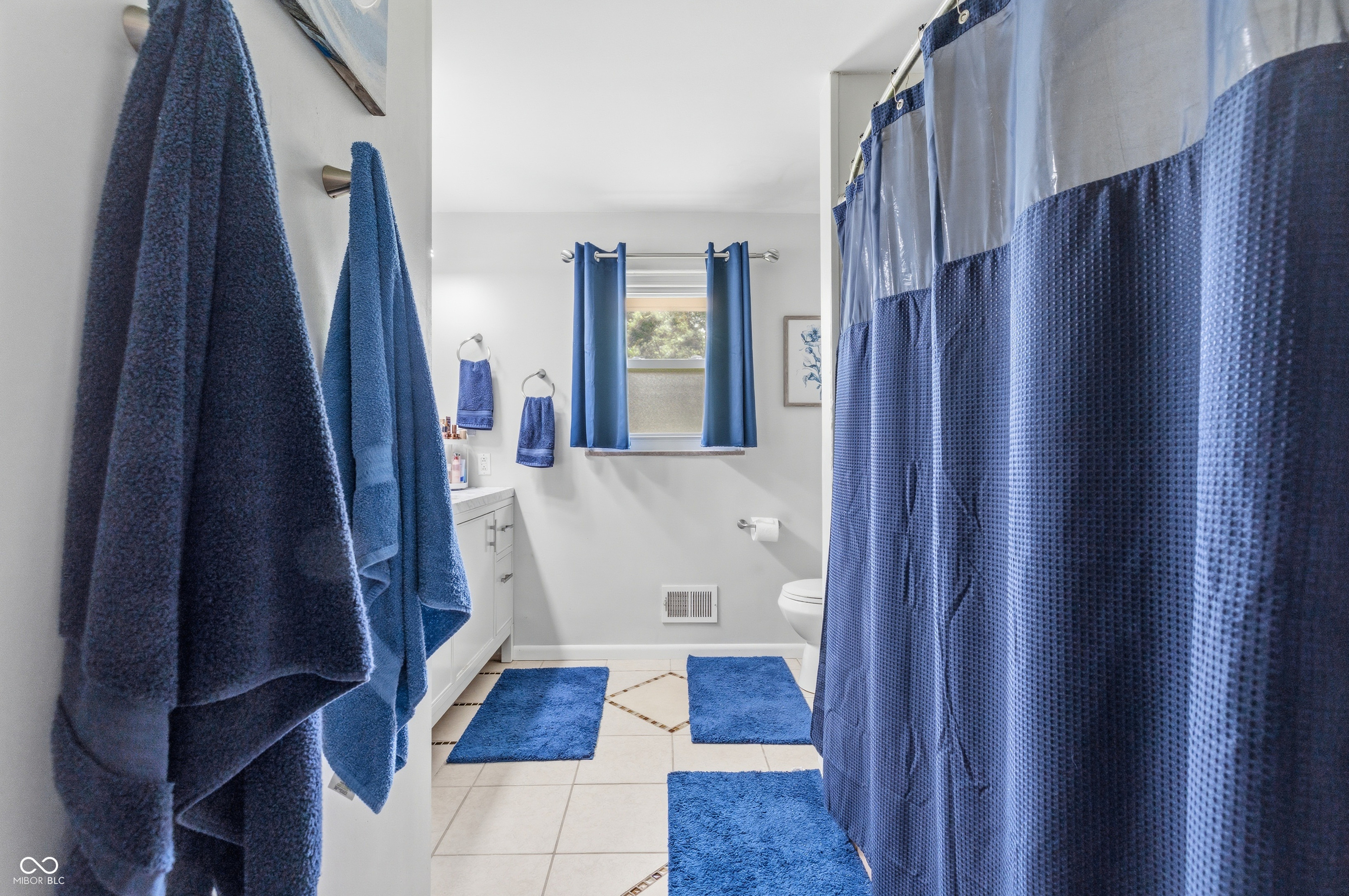 1303 Eustis