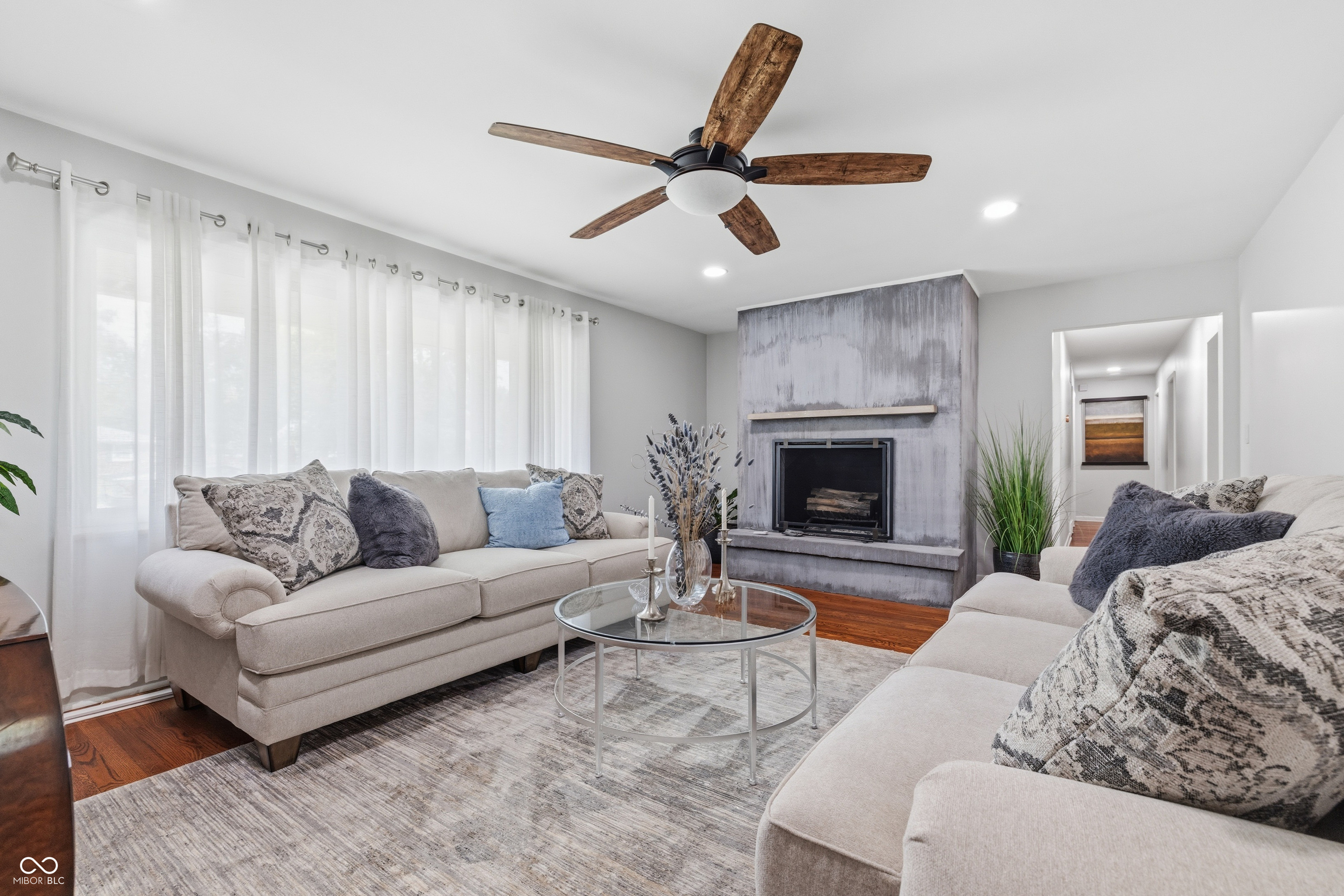 1303 Eustis