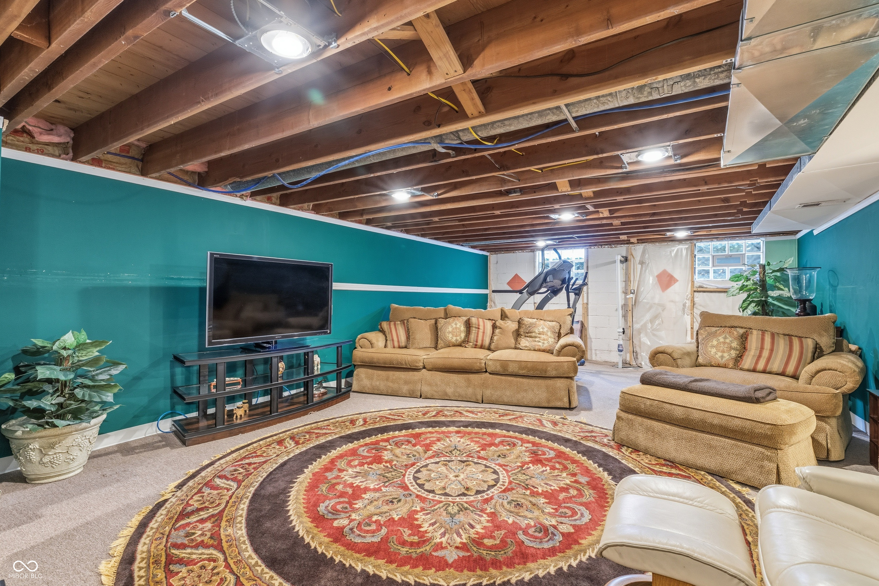 1303 Eustis