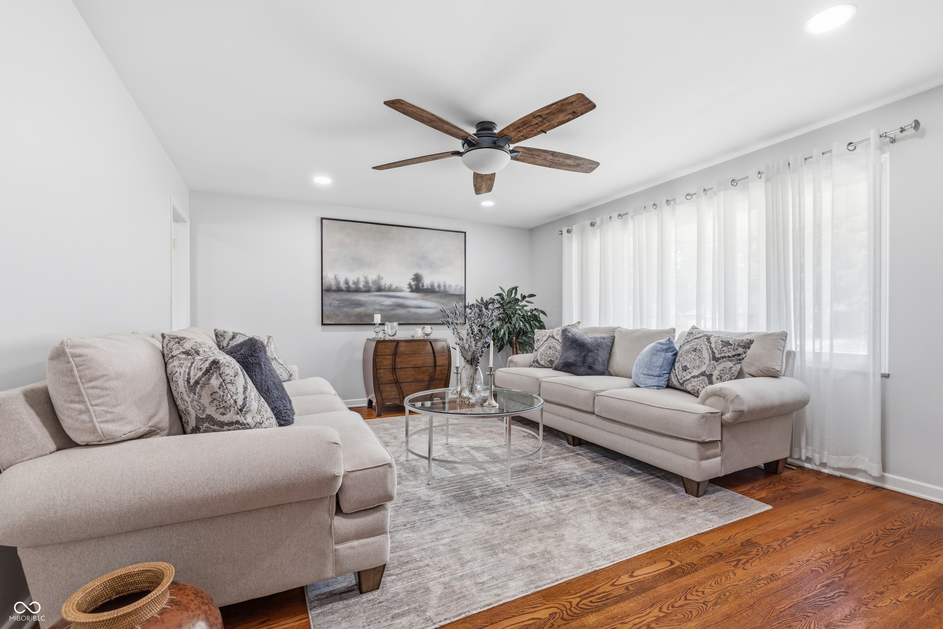 1303 Eustis