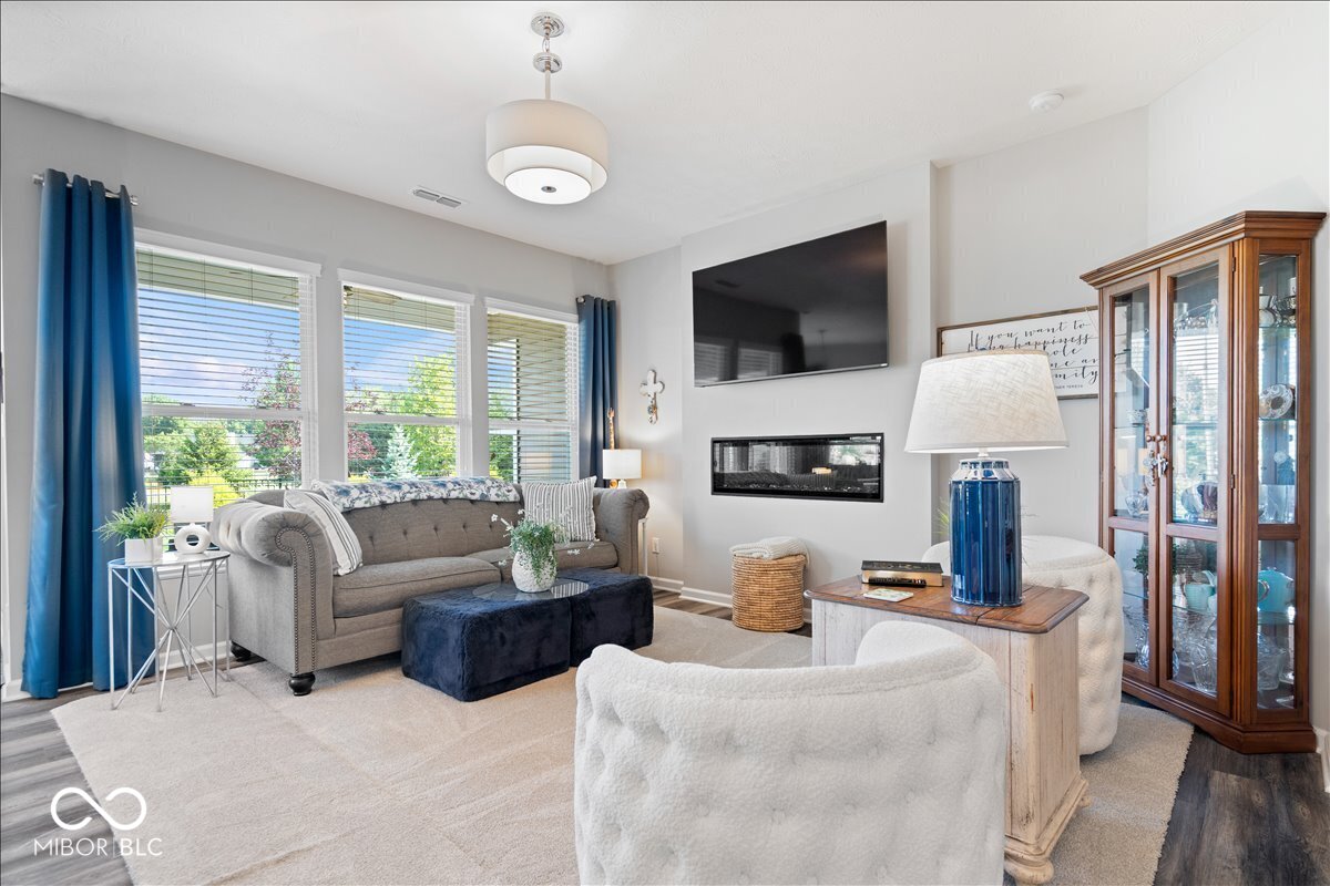 6048 Rockdell Drive