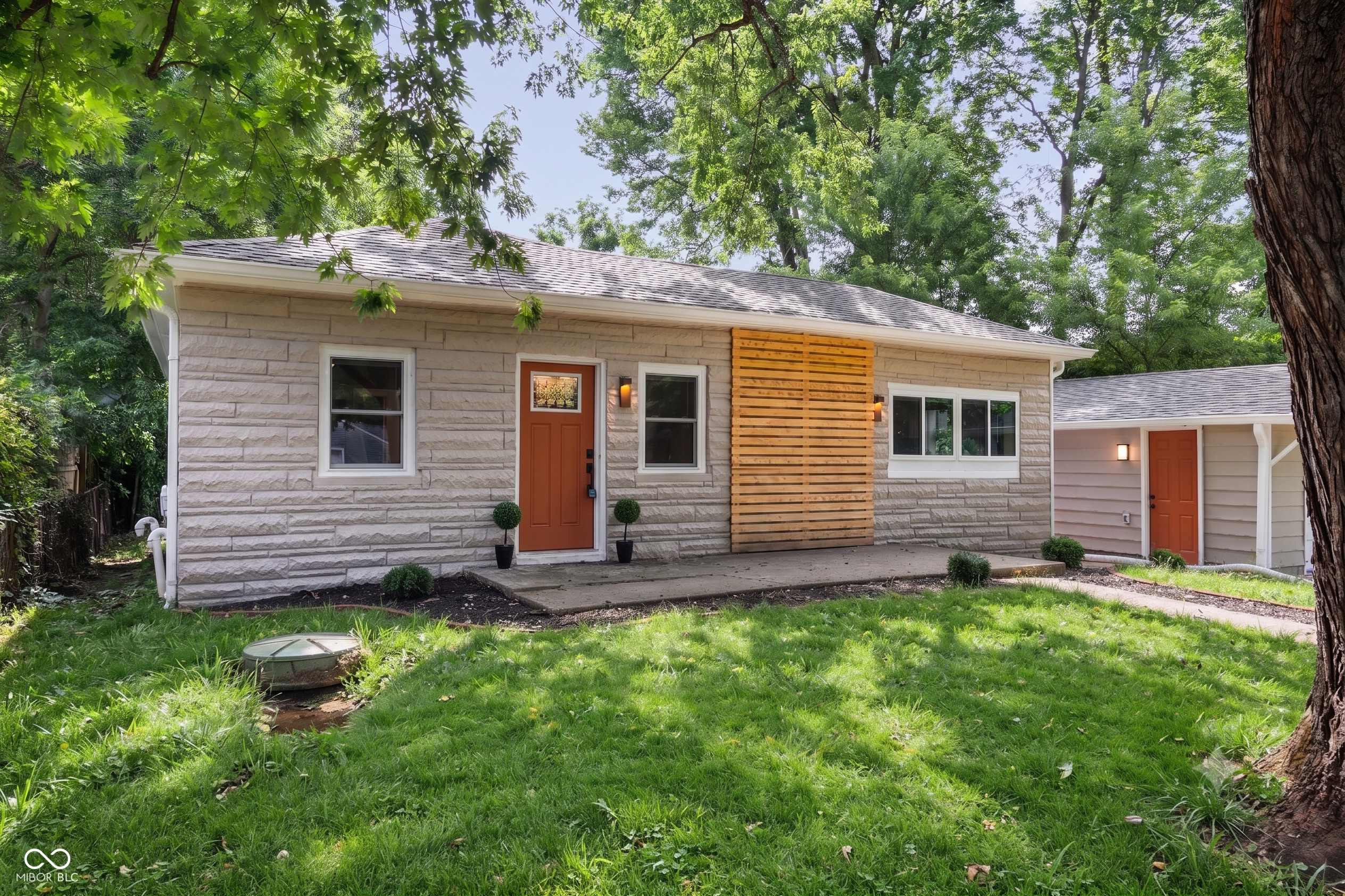 5101 Clarendon Road