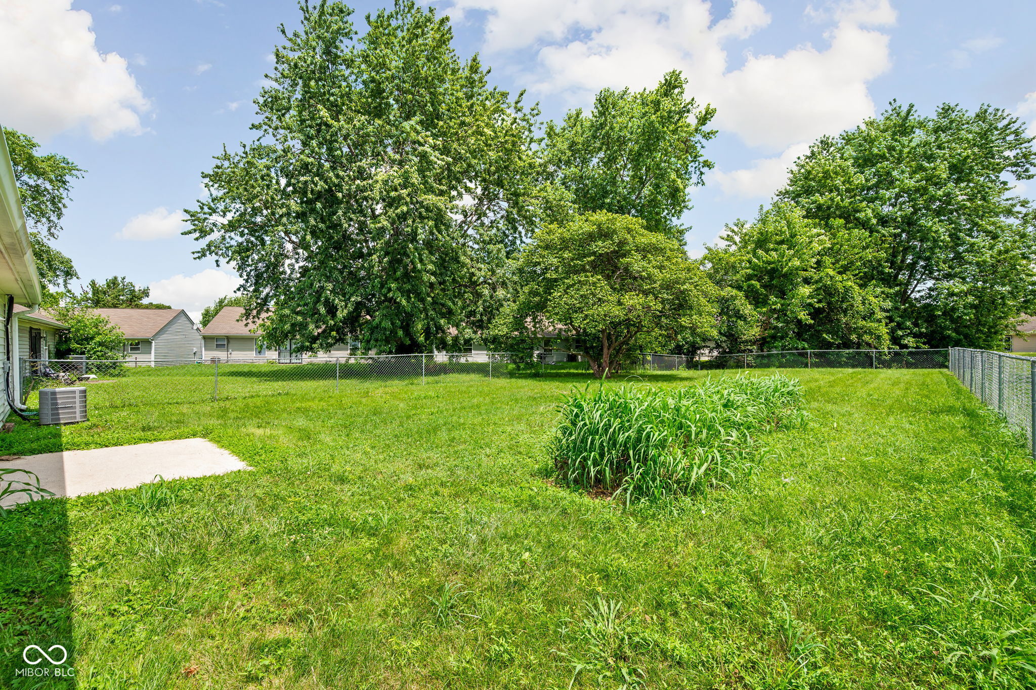 2727 N Rural Street