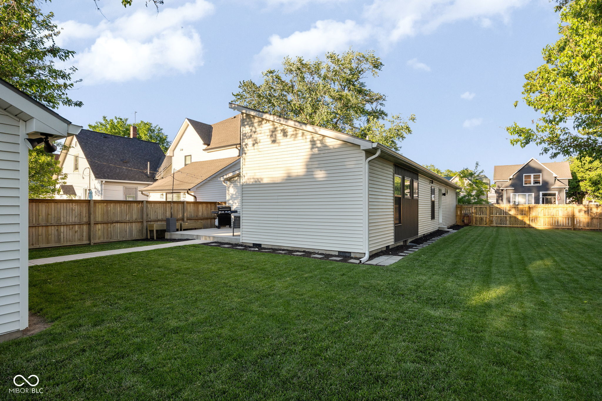 806 N Beville Avenue