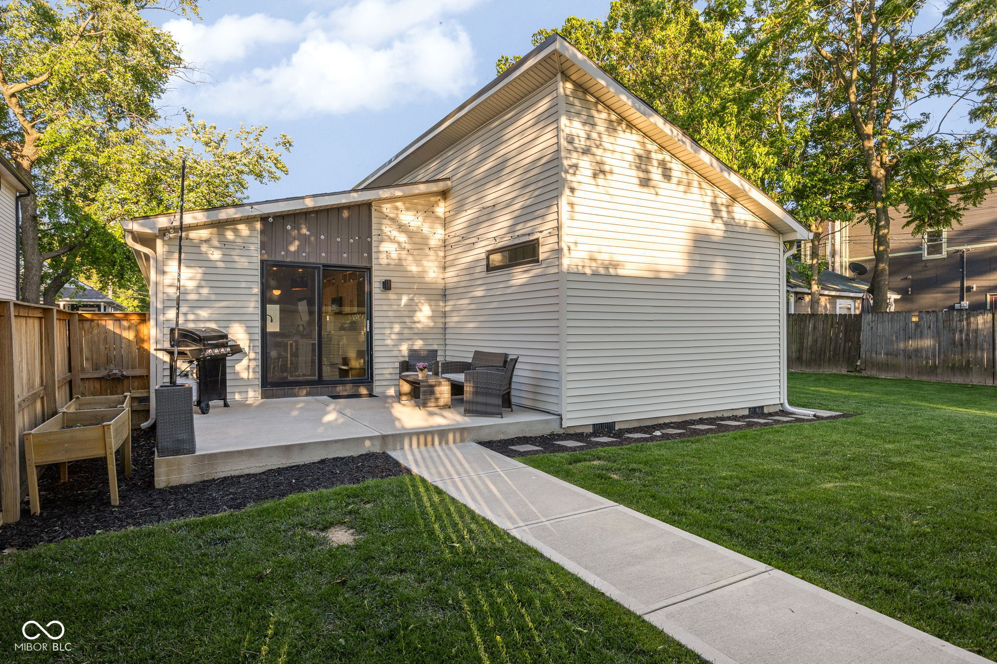 806 N Beville Avenue