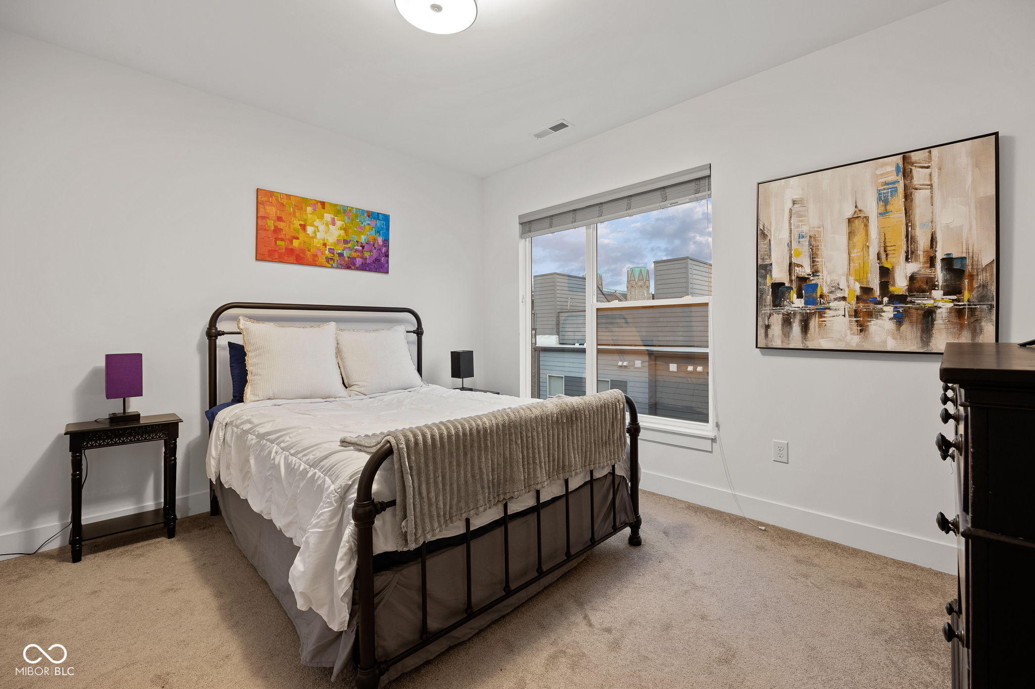 727 N Illinois Street Unit: 204