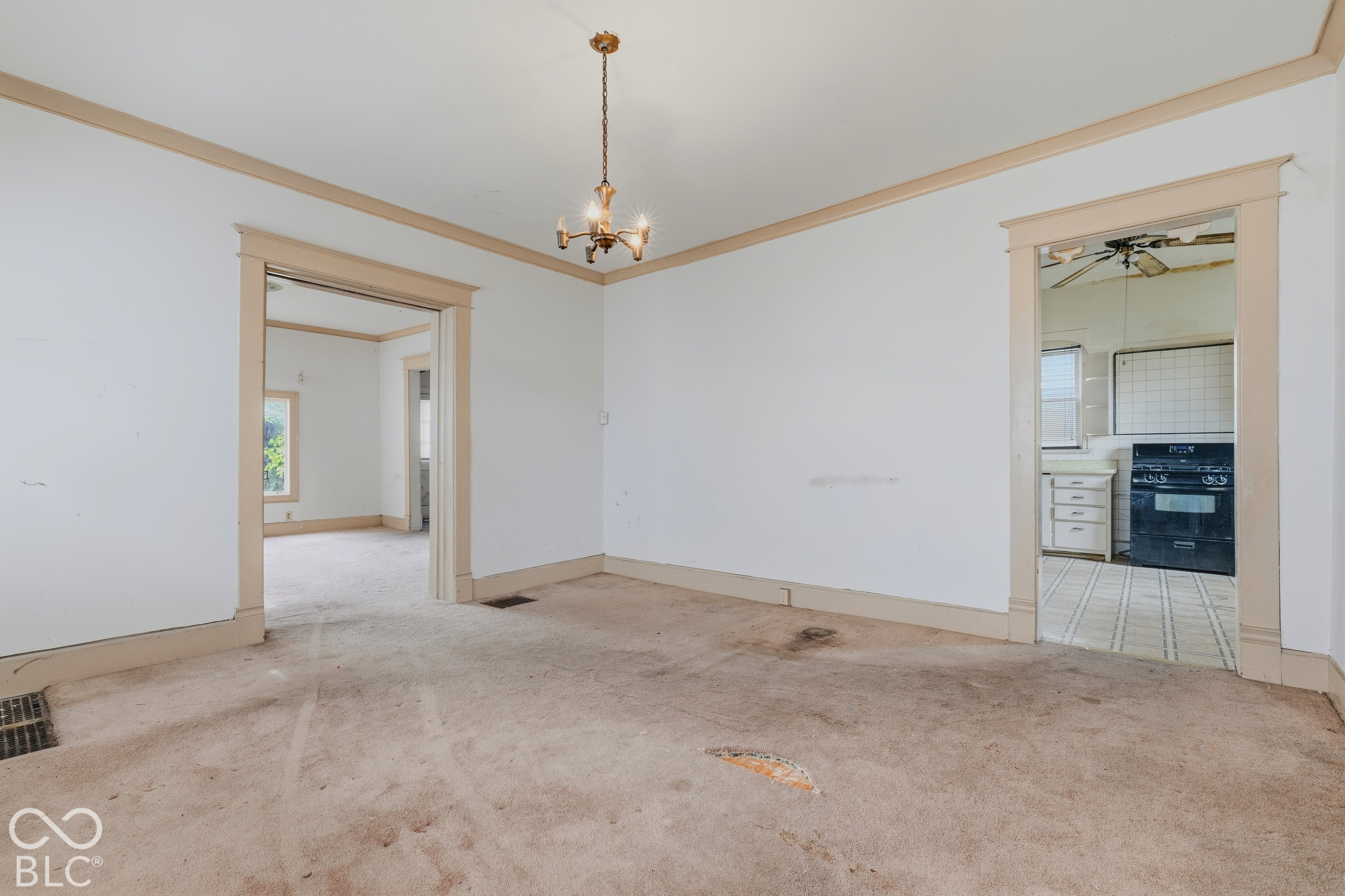 3351 Kenwood Avenue N
