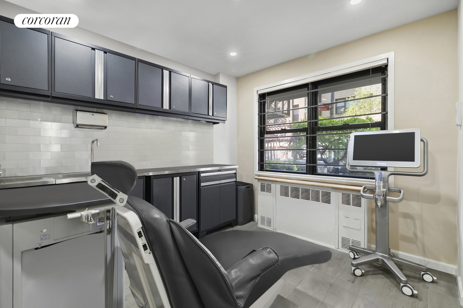 347 E 53RD Street LA