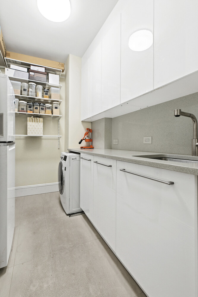 305 E 40TH Street 20CD