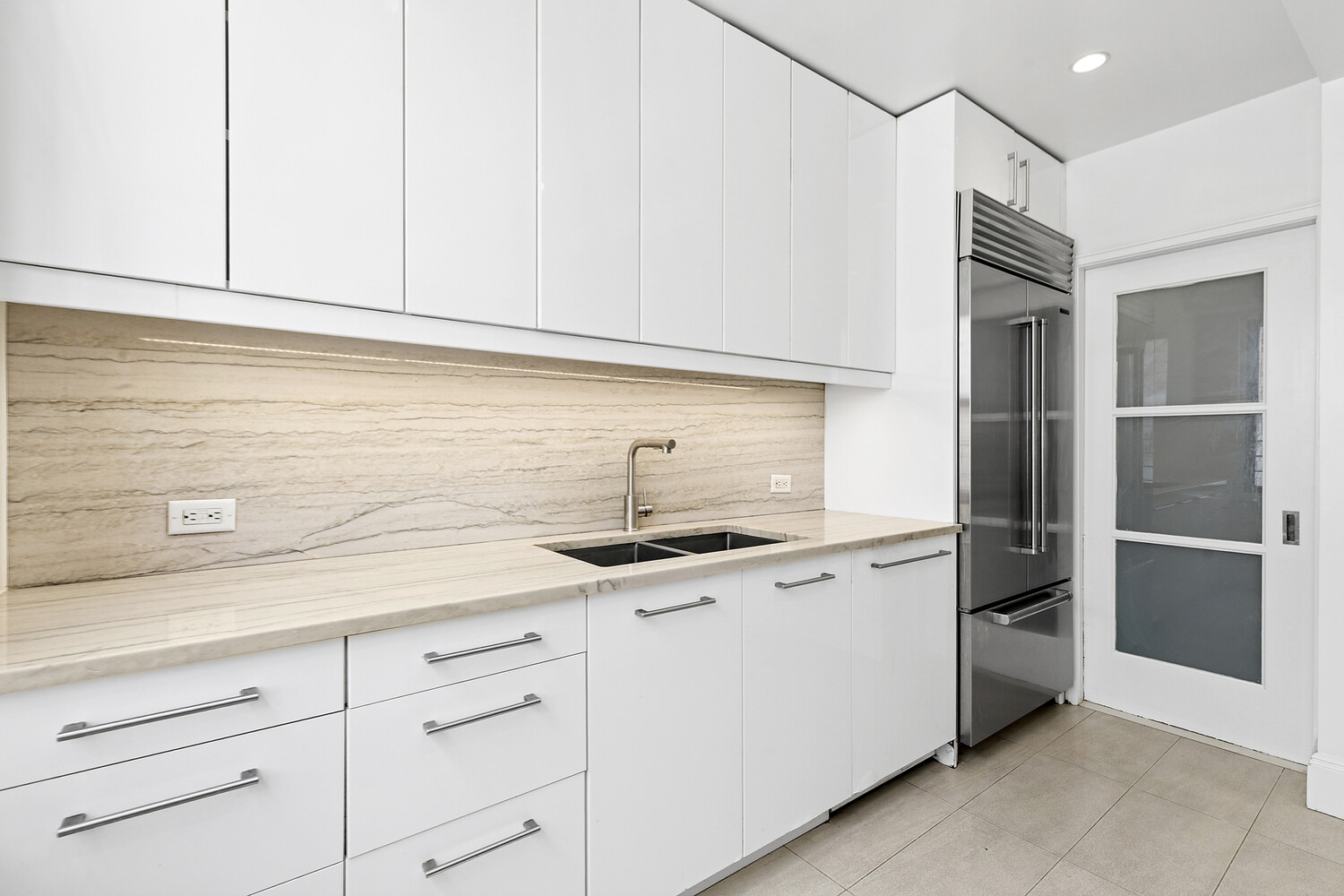 305 E 40TH Street 20CD