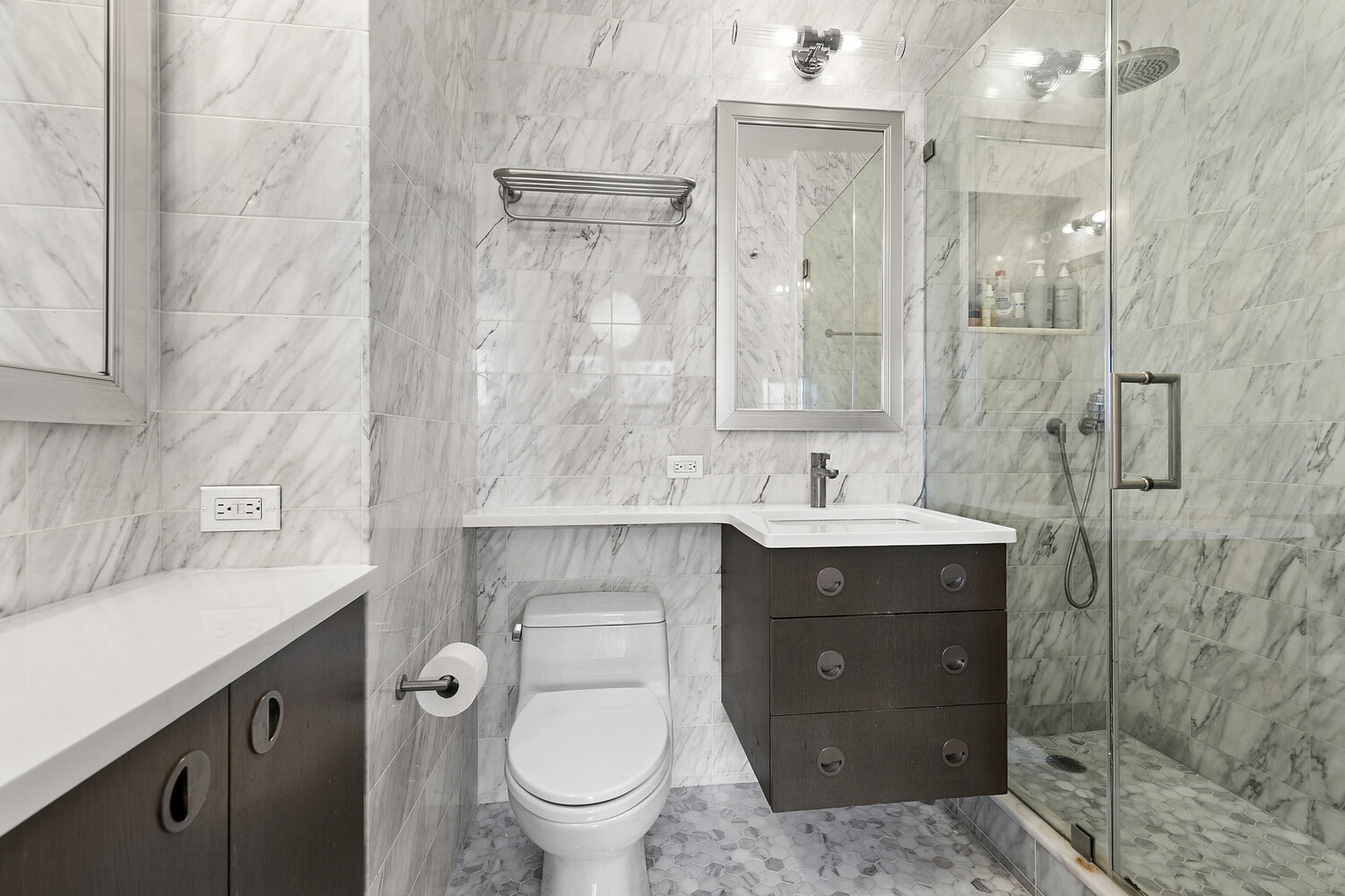 305 E 40TH Street 20CD