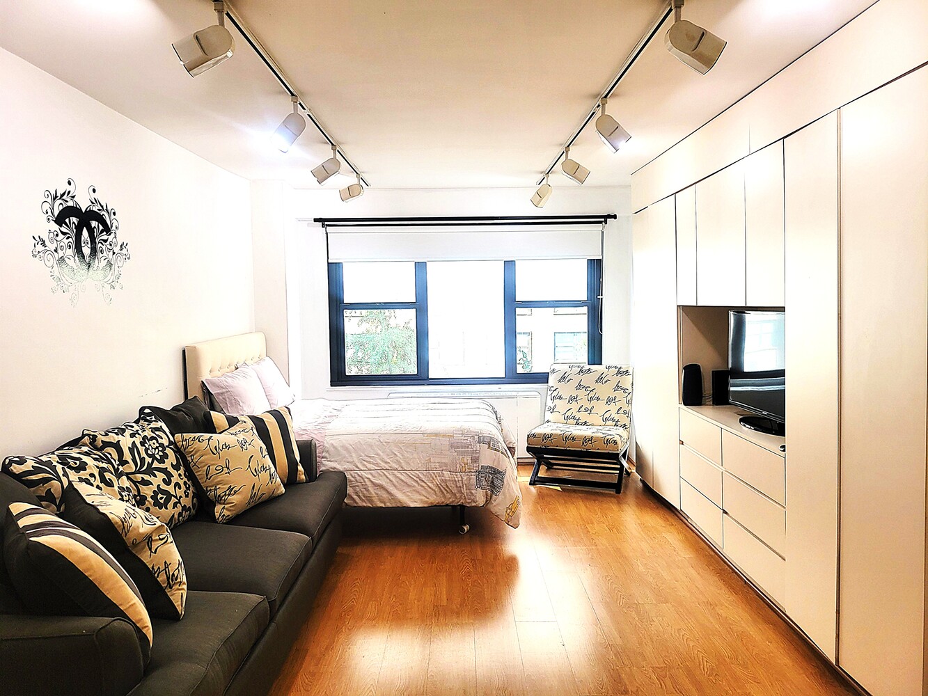 220 E 57TH Street 5E