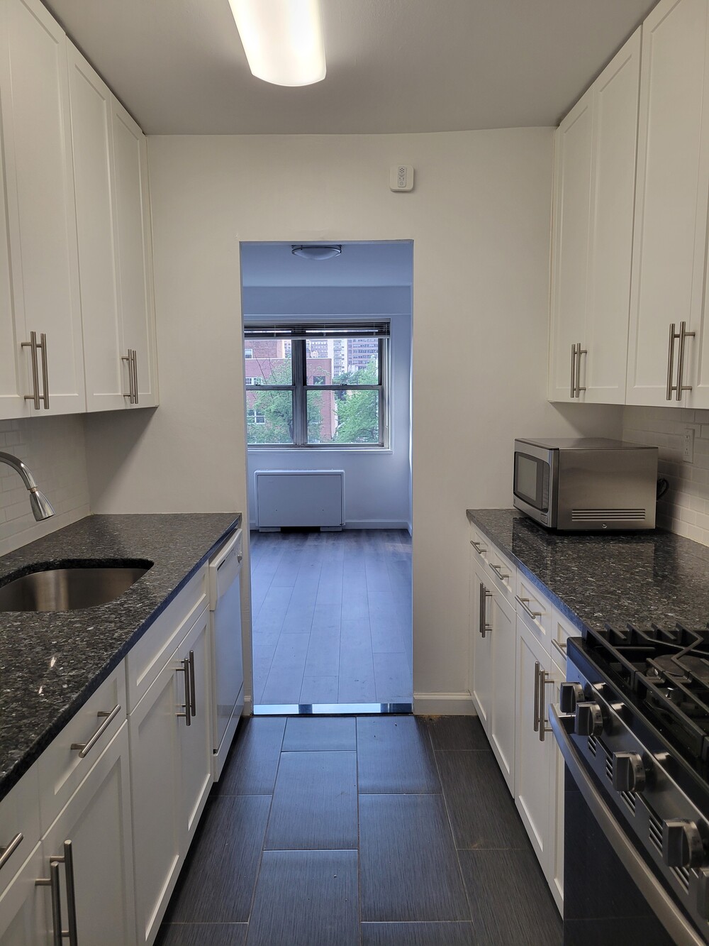 211 E 53RD Street 8E