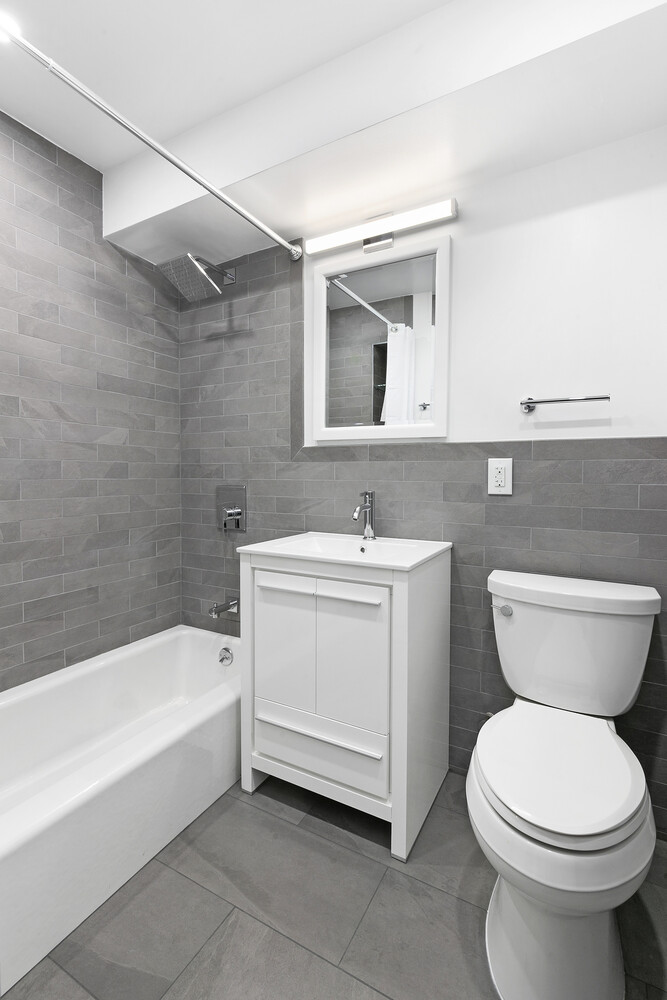 211 E 53RD Street 3M