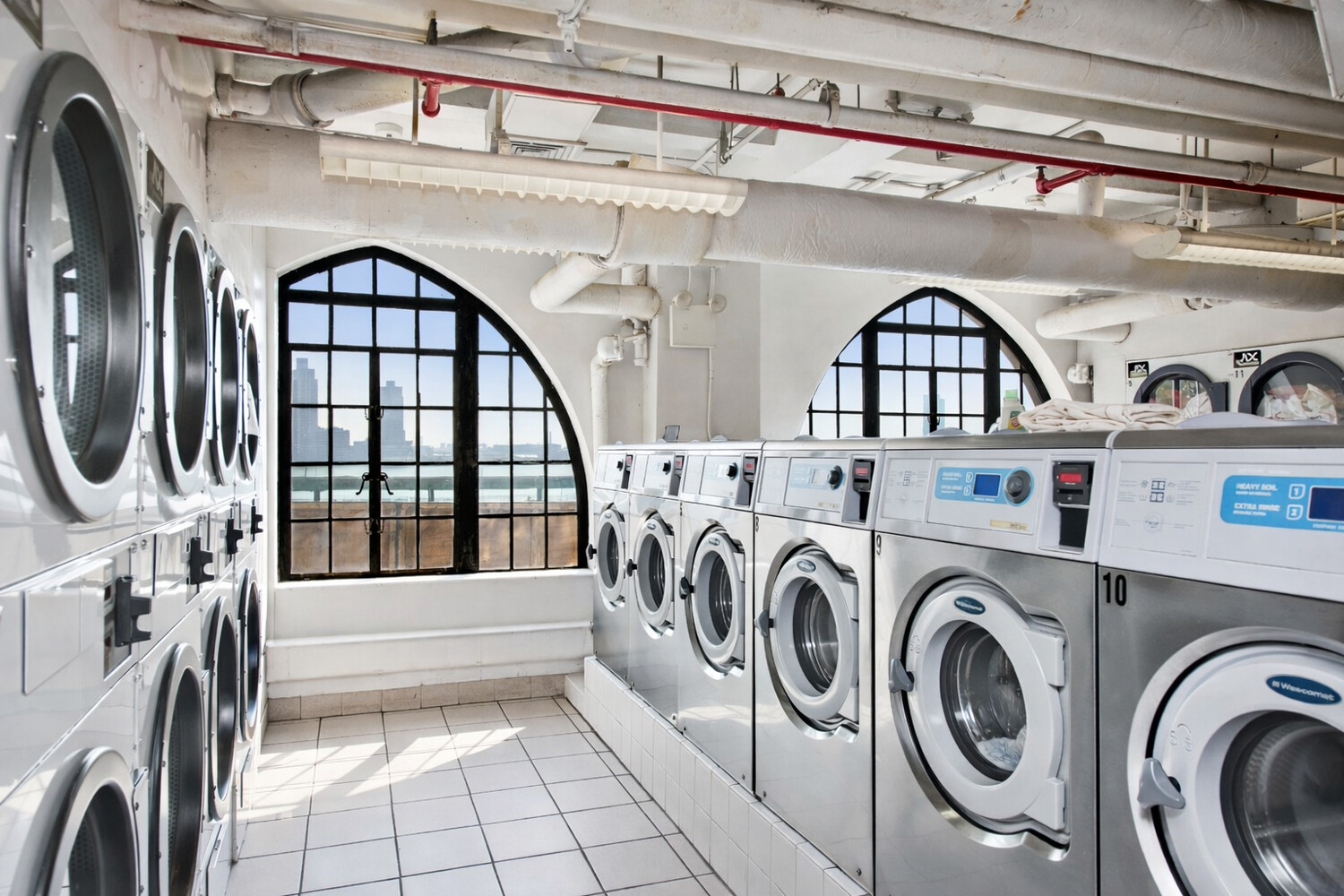 5 TUDOR CITY Place 1221