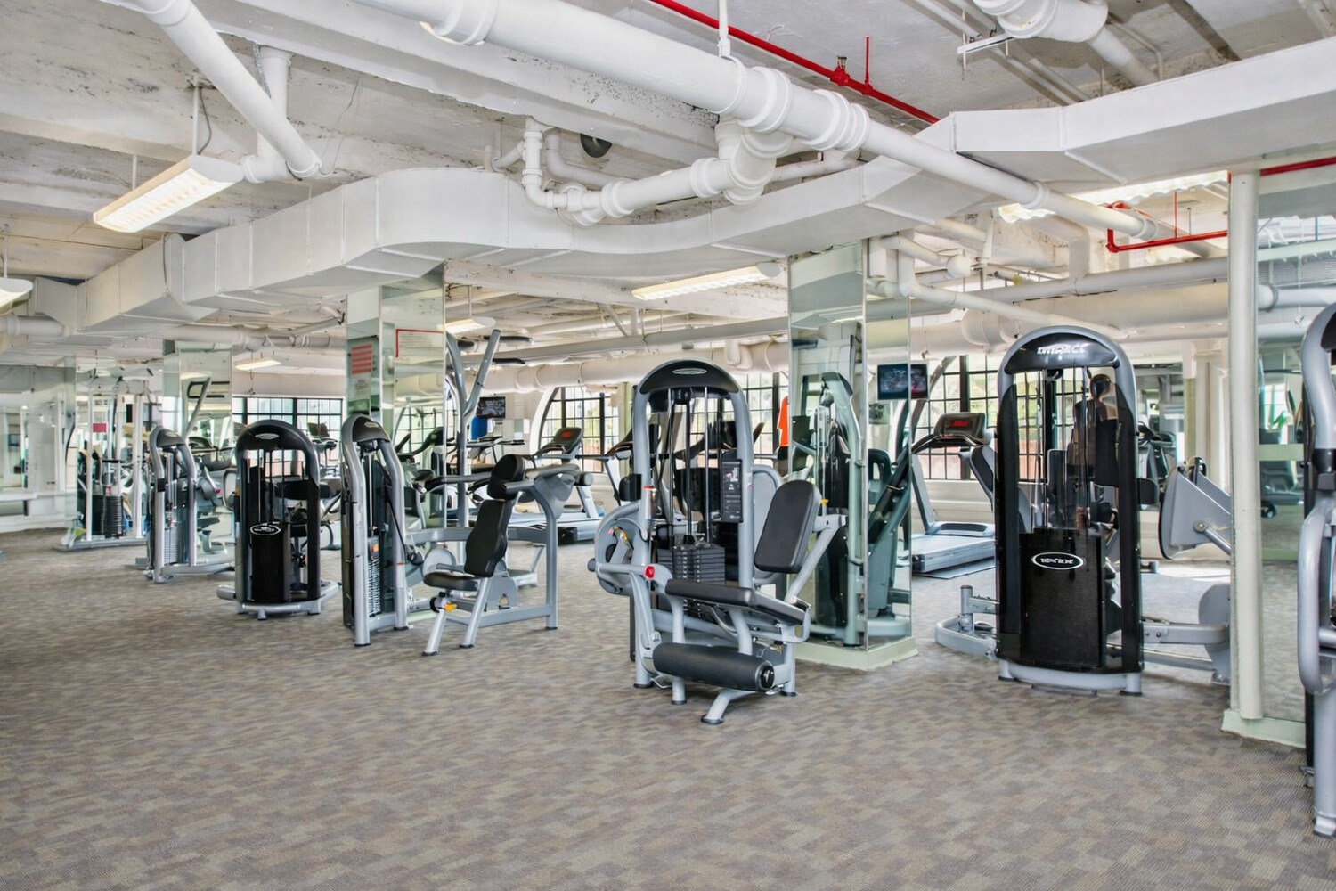 5 TUDOR CITY Place 1221