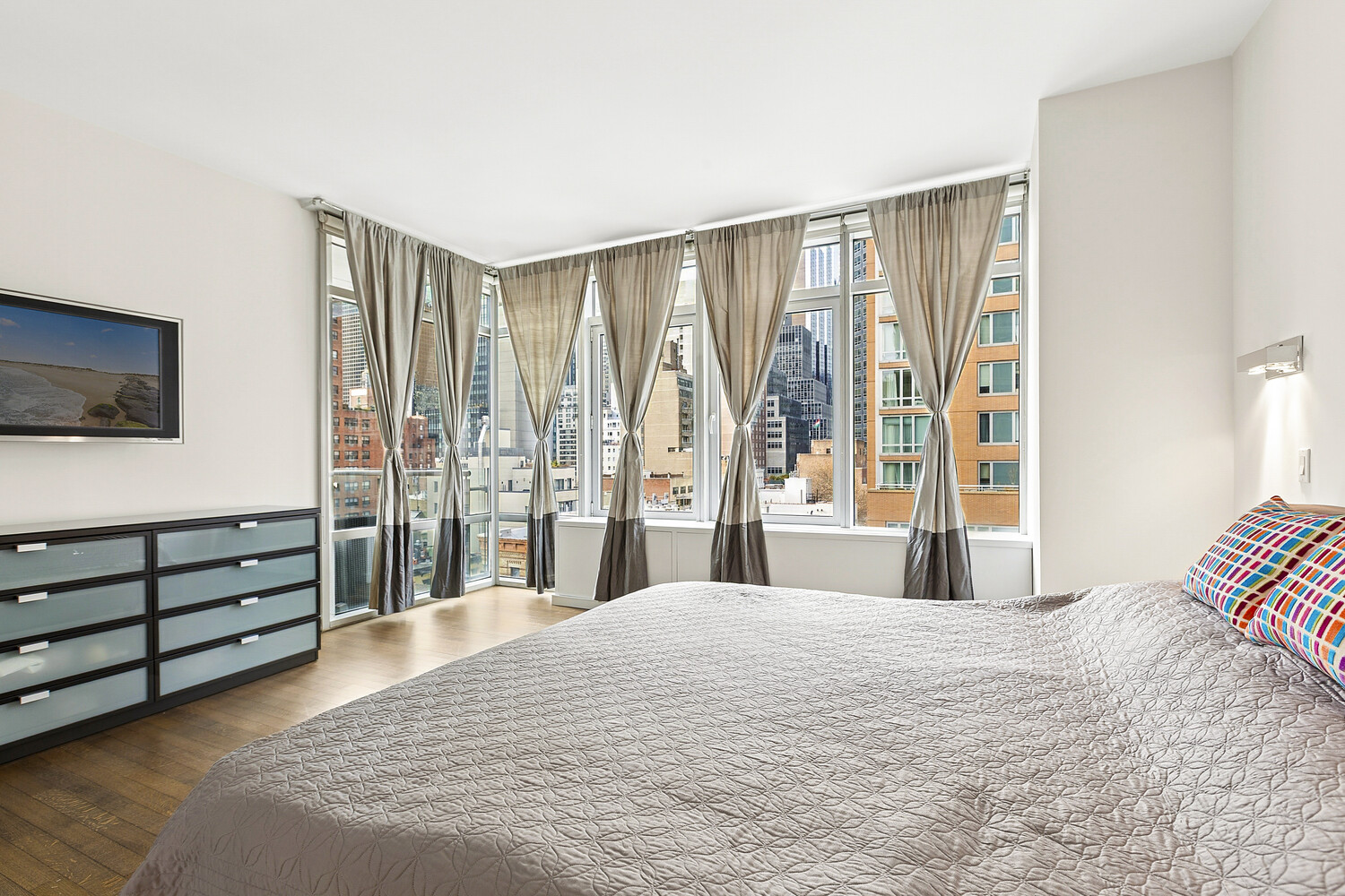 310 E 53RD Street 8C