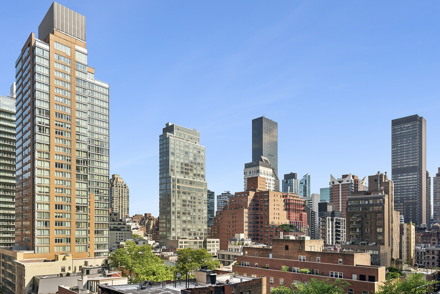 211 E 53RD Street 12F