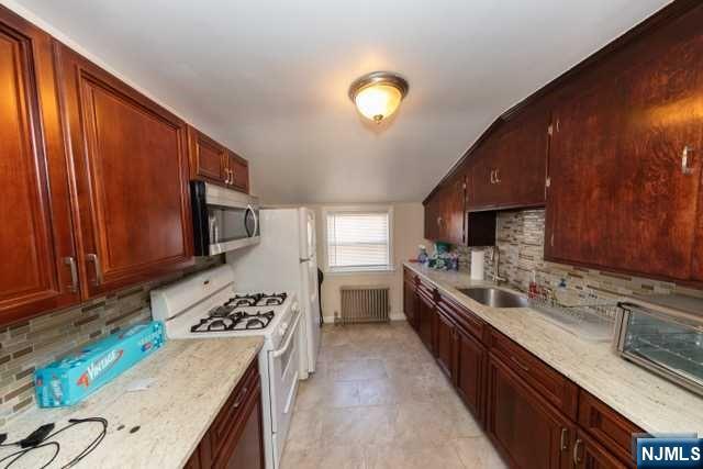 159 Ridge Avenue
