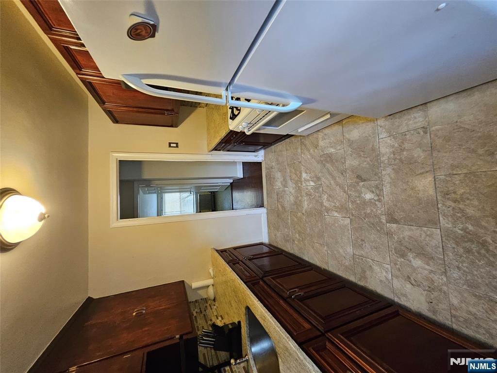 159 Ridge Avenue 2