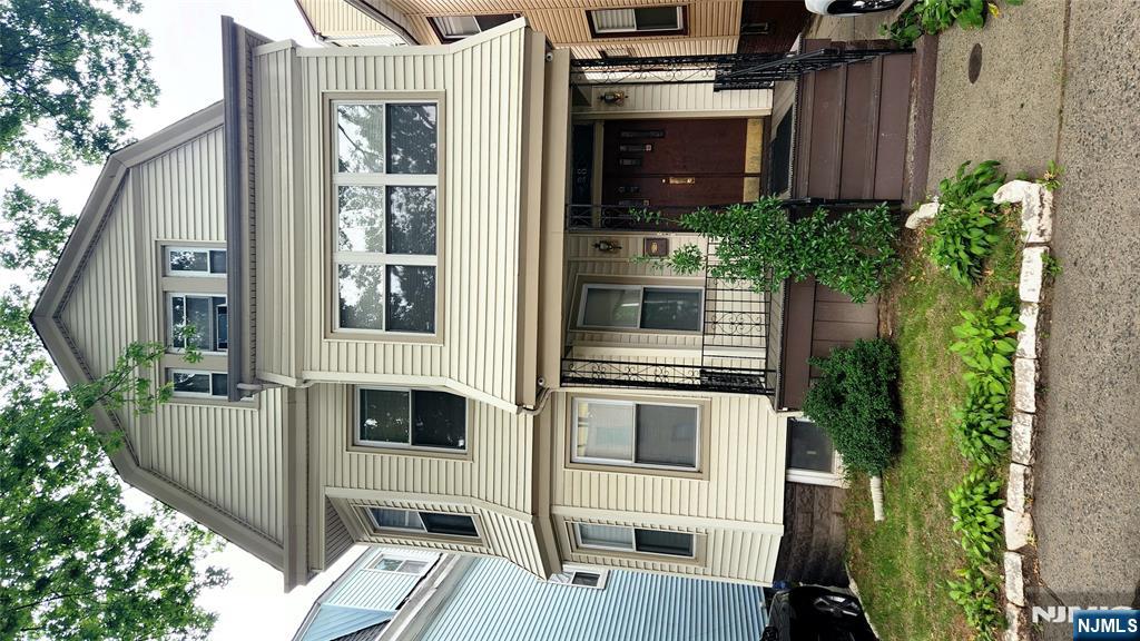 28 Rhode Island Avenue