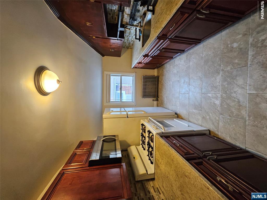 159 Ridge Avenue 2