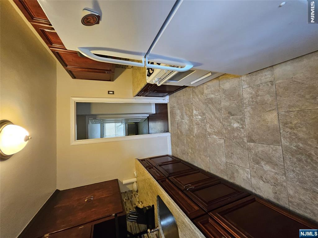 159 Ridge Avenue 2