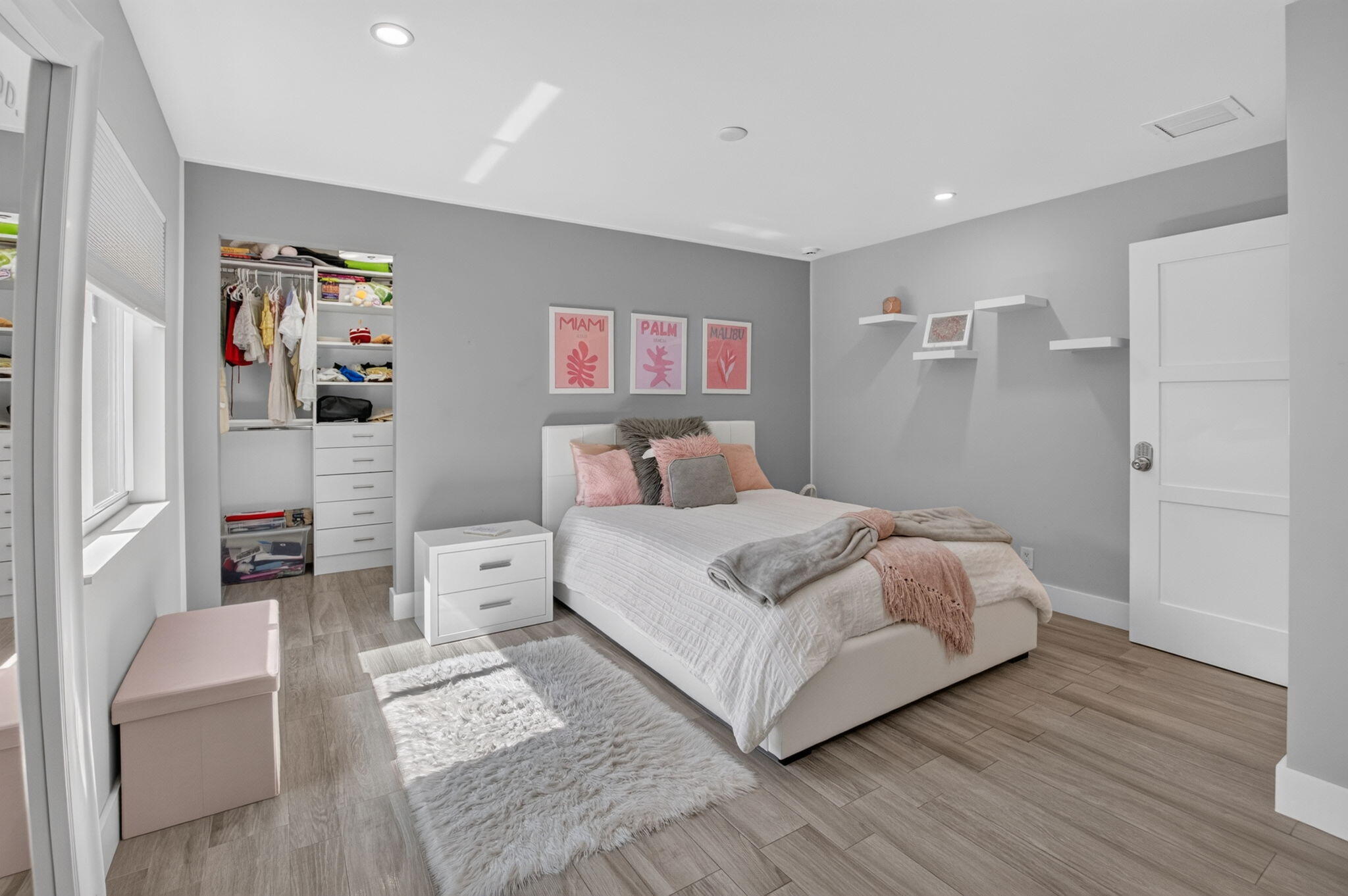 3245 St James Drive