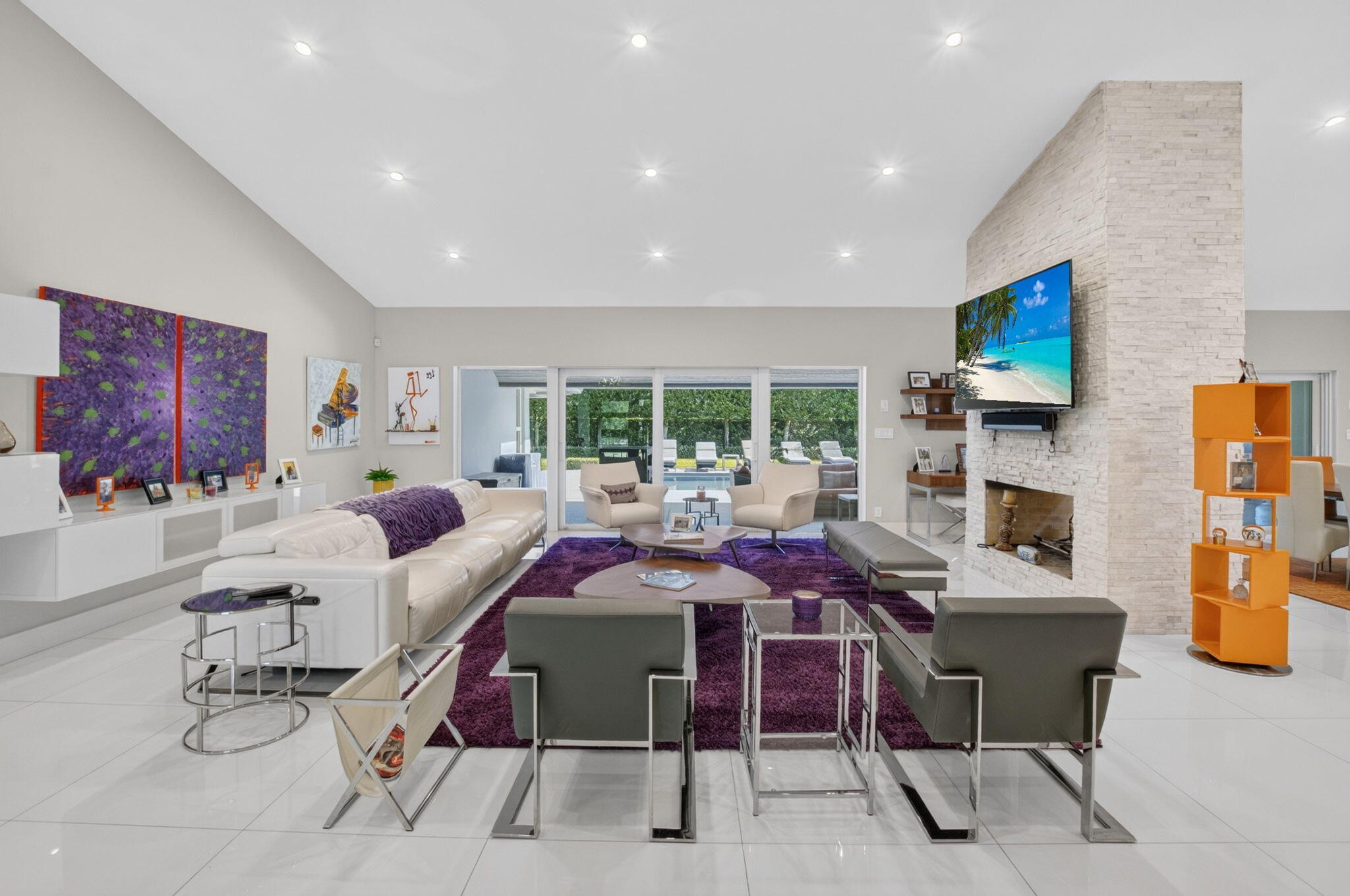 3245 St James Drive
