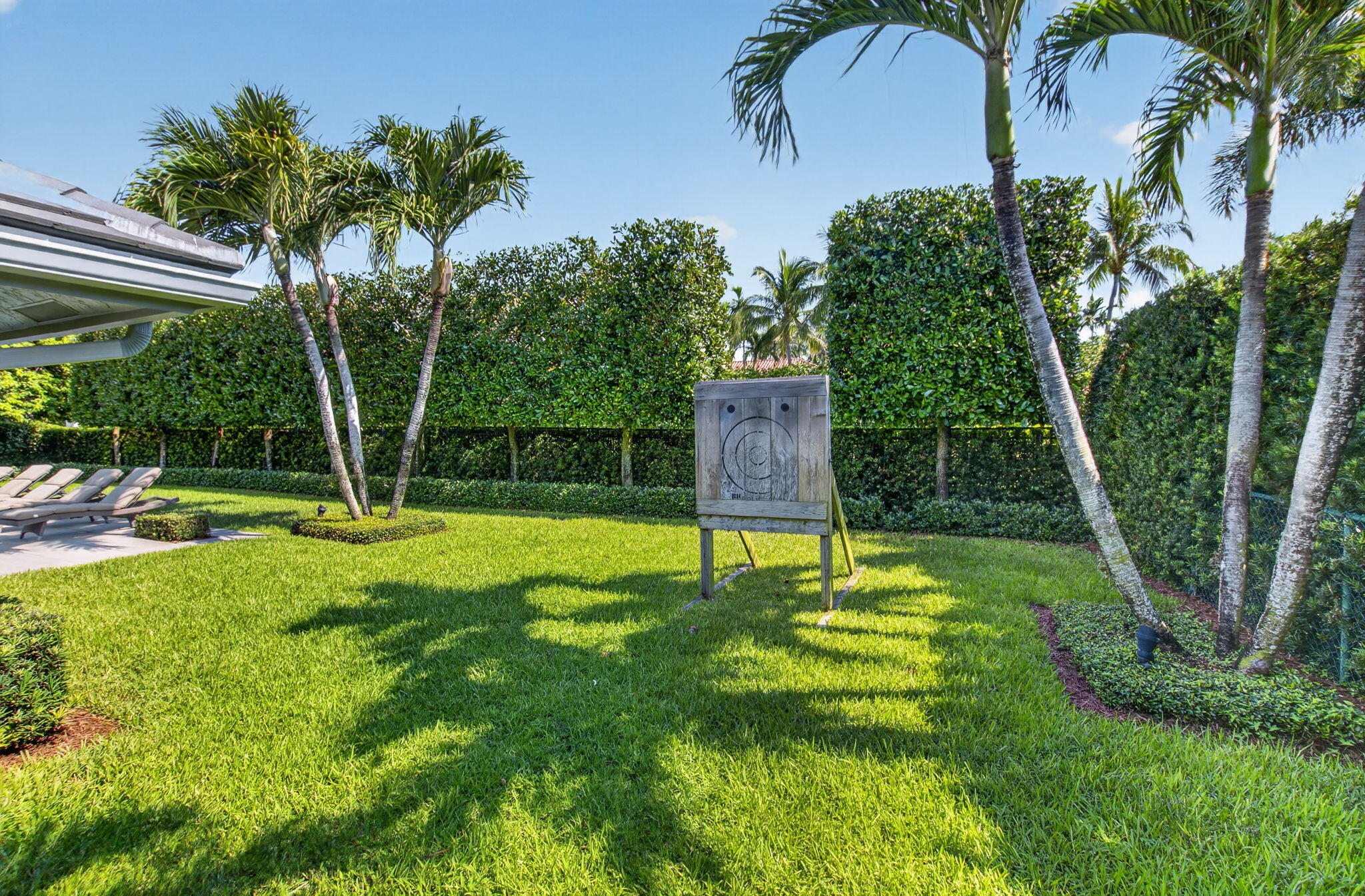 3245 St James Drive