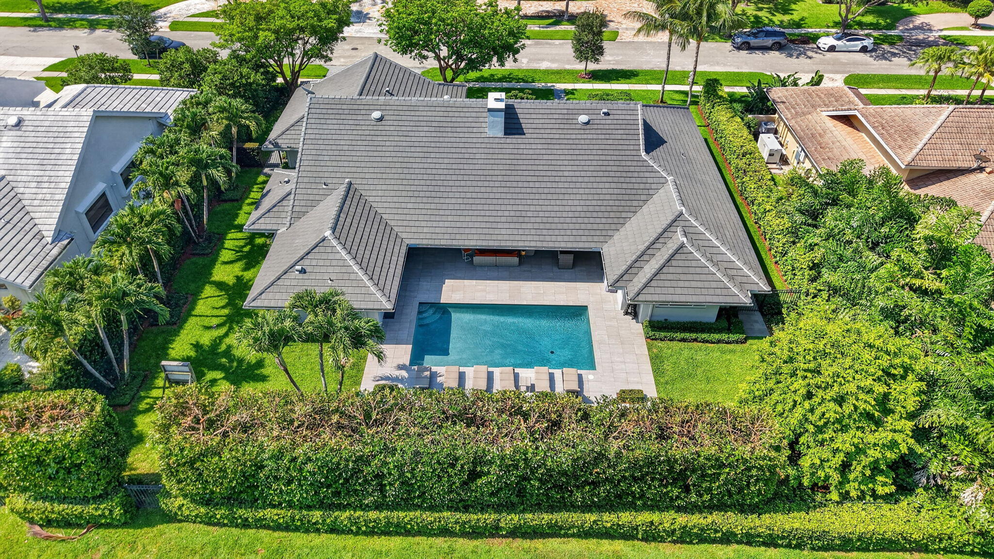 3245 St James Drive